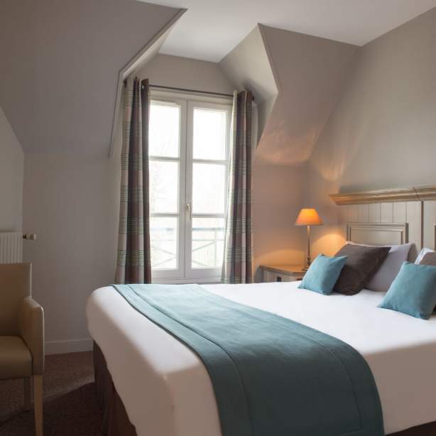 Chambre Supérieur - Hôtel Aux Vieux Remparts - Provins - 77