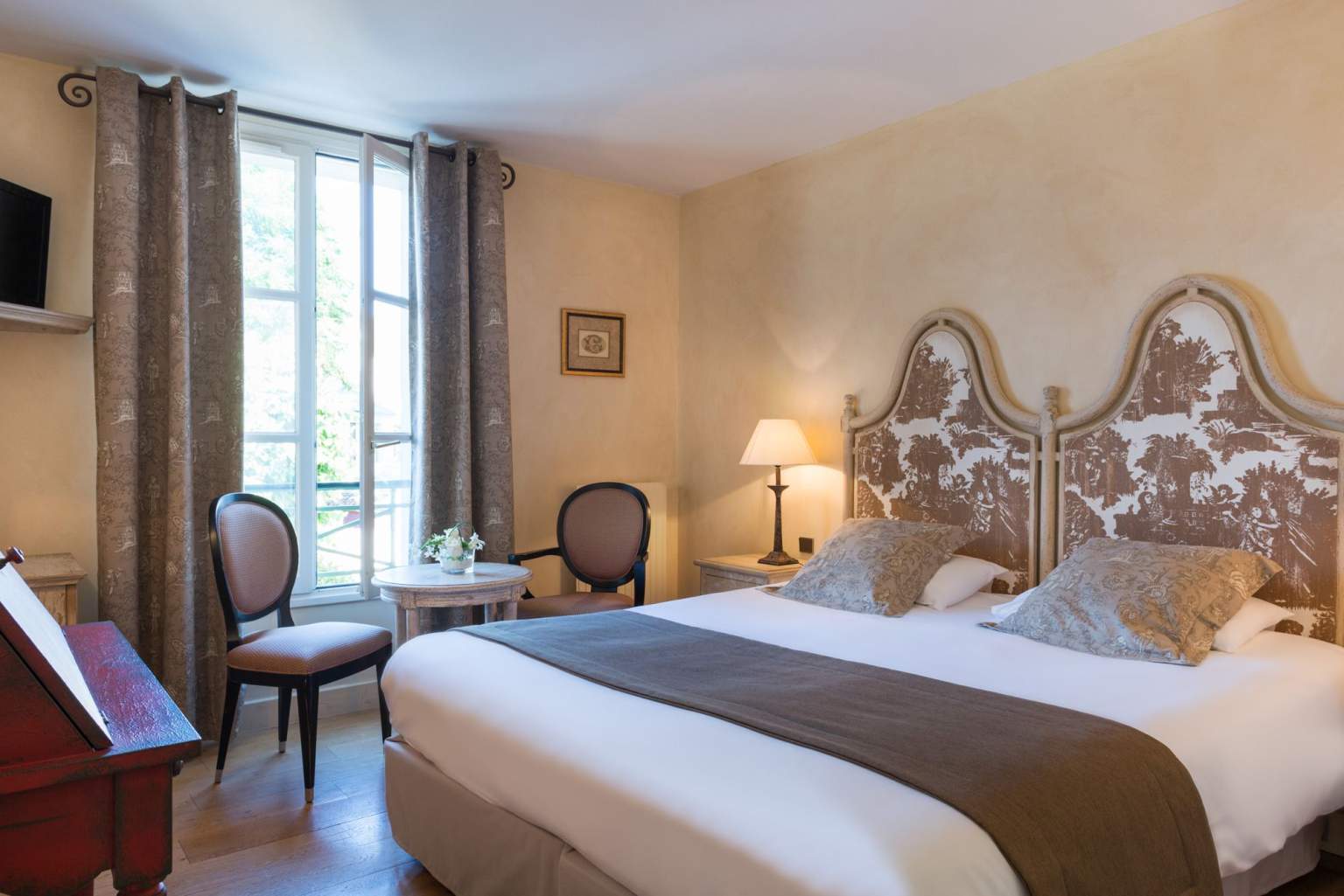 Chambre de l'hôtel romantique à Provins (77)